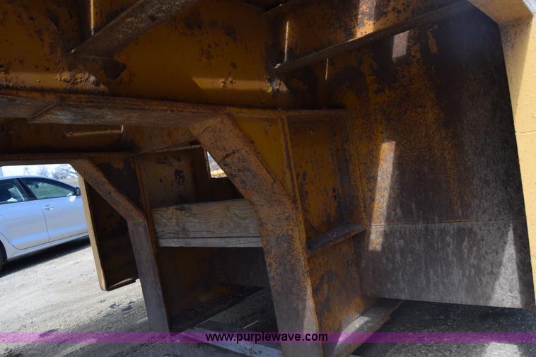 image for item K4300 1985 Atoka equipment trailer