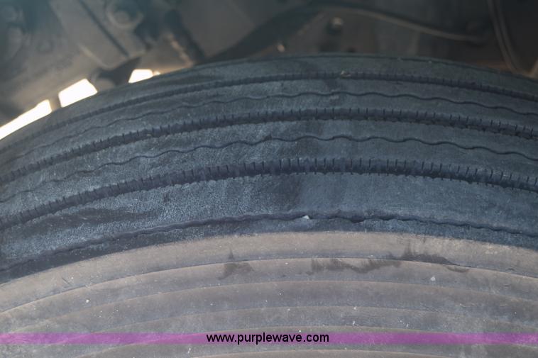 image for item K4443 2001 International 4900 dump truck