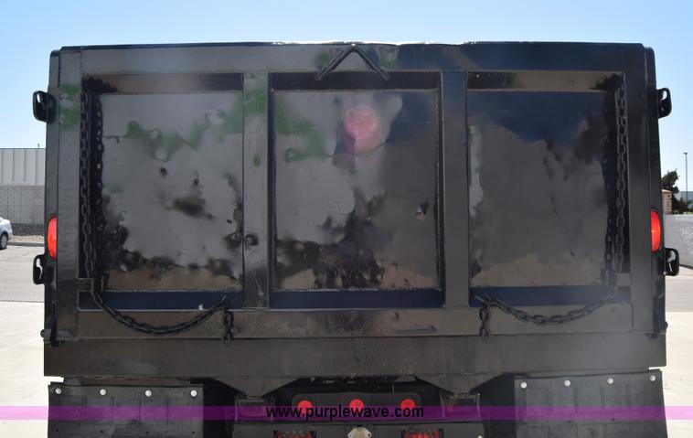 image for item K4443 2001 International 4900 dump truck