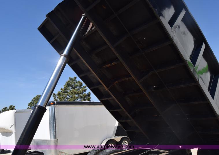 image for item K4443 2001 International 4900 dump truck