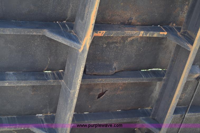 image for item K4443 2001 International 4900 dump truck