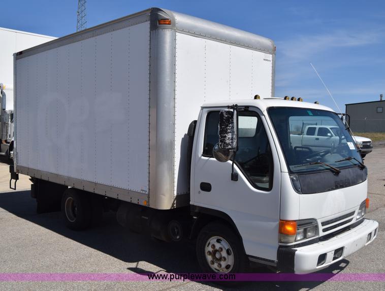image for item K4444 1995 Isuzu NPR box truck