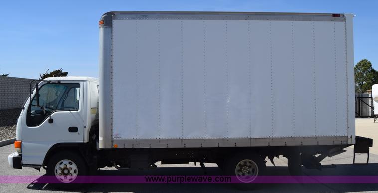 image for item K4444 1995 Isuzu NPR box truck