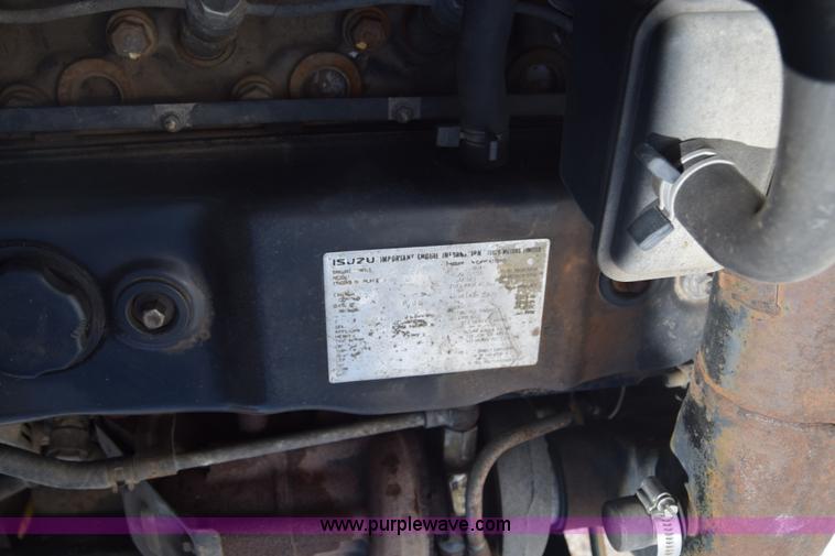 image for item K4444 1995 Isuzu NPR box truck