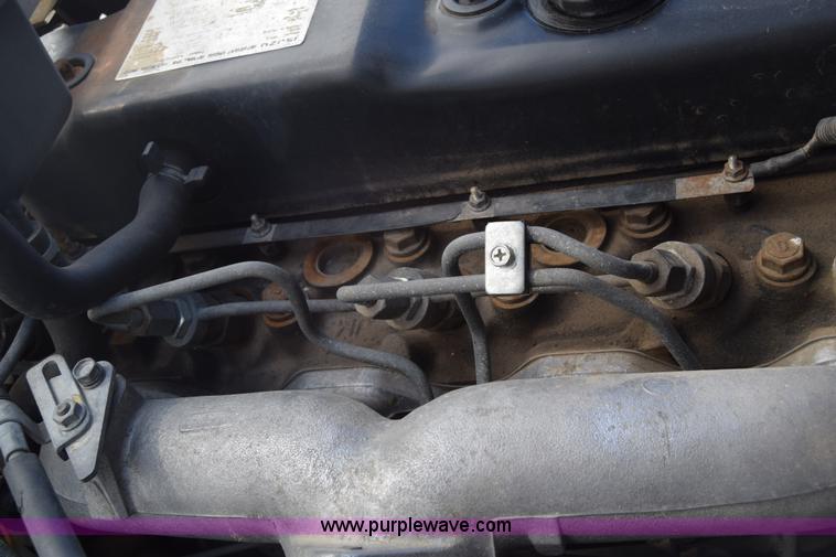 image for item K4444 1995 Isuzu NPR box truck