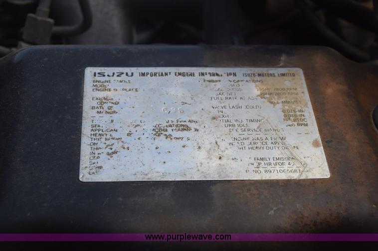 image for item K4444 1995 Isuzu NPR box truck