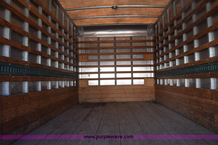 image for item K4444 1995 Isuzu NPR box truck