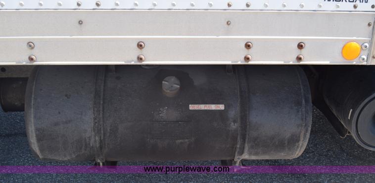 image for item K4444 1995 Isuzu NPR box truck