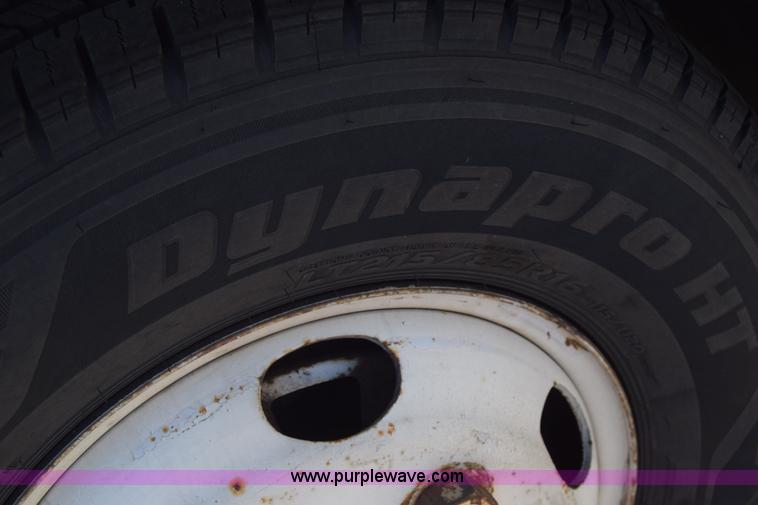 image for item K4444 1995 Isuzu NPR box truck