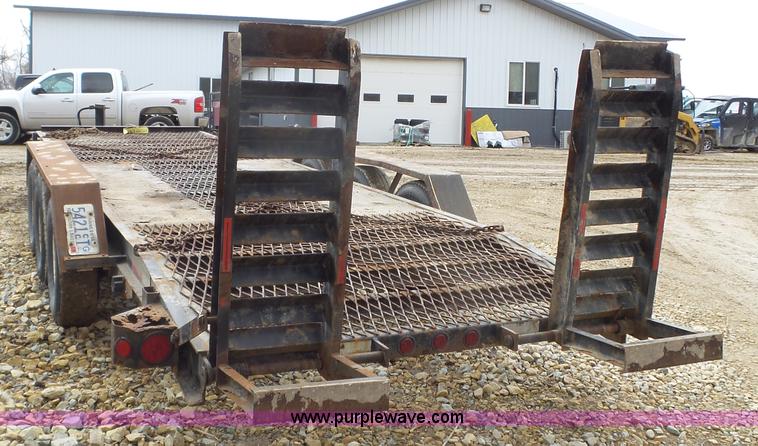 image for item K4590 2004 Felling DE24 equipment trailer