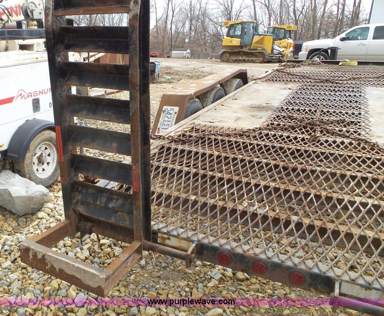 image for item K4590 2004 Felling DE24 equipment trailer