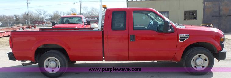 image for item K5108 2008 Ford F250 Ext. Cab pickup truck
