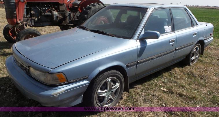 image for item K6881 1989 Toyota Camry LE