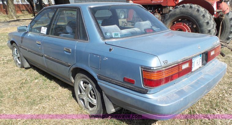 image for item K6881 1989 Toyota Camry LE