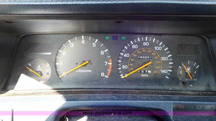 image for item K6881 1989 Toyota Camry LE