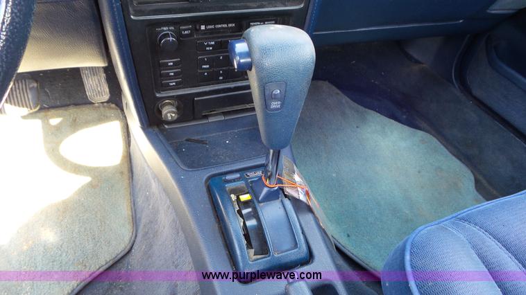 image for item K6881 1989 Toyota Camry LE