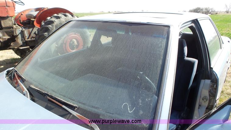 image for item K6881 1989 Toyota Camry LE