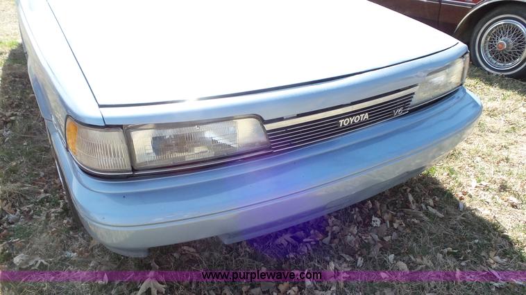 image for item K6881 1989 Toyota Camry LE