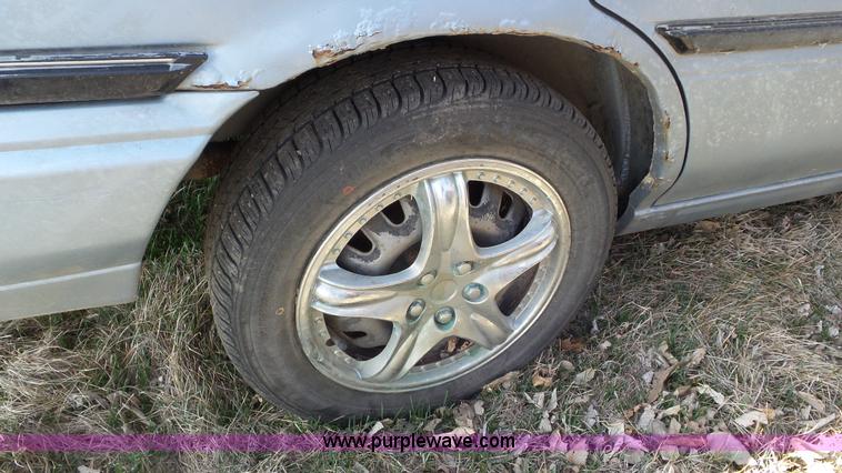 image for item K6881 1989 Toyota Camry LE