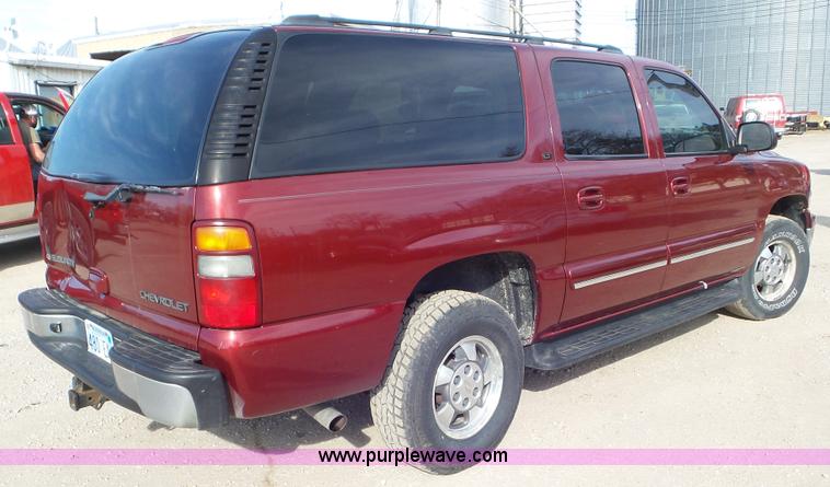 image for item K6882 2003 Chevrolet Suburban 1500 SUV