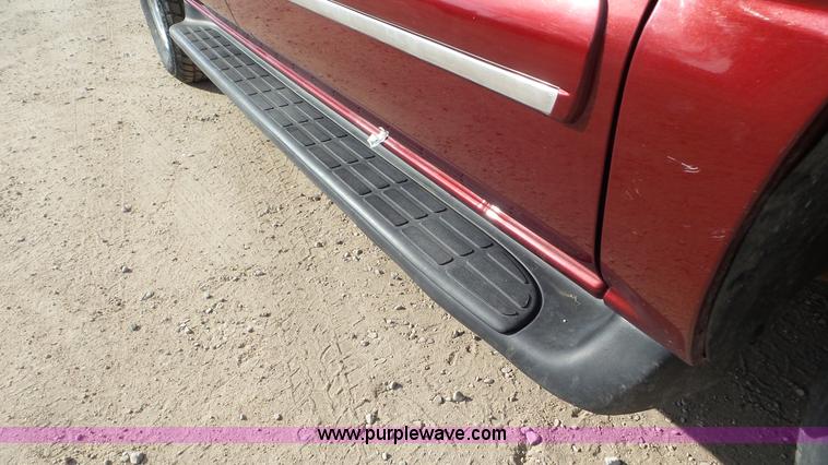 image for item K6882 2003 Chevrolet Suburban 1500 SUV