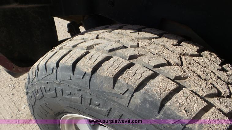 image for item K6882 2003 Chevrolet Suburban 1500 SUV