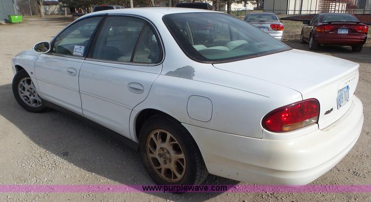 image for item K6883 2000 Oldsmobile Intrigue GL