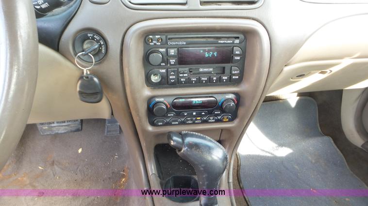 image for item K6883 2000 Oldsmobile Intrigue GL