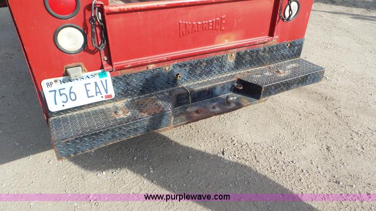 image for item K6884 1994 Chevrolet S10 Ext. Cab utility truck