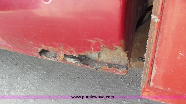 image for item K6884 1994 Chevrolet S10 Ext. Cab utility truck