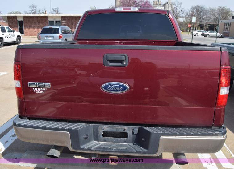 image for item K8524 2004 Ford F150 SuperCrew pickup truck