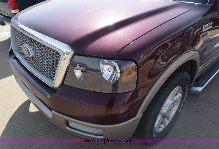 image for item K8524 2004 Ford F150 SuperCrew pickup truck