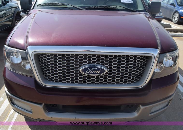 image for item K8524 2004 Ford F150 SuperCrew pickup truck