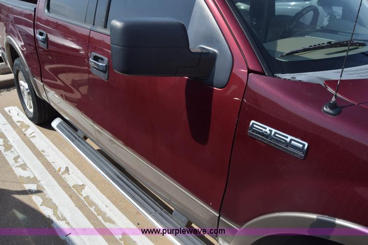 image for item K8524 2004 Ford F150 SuperCrew pickup truck