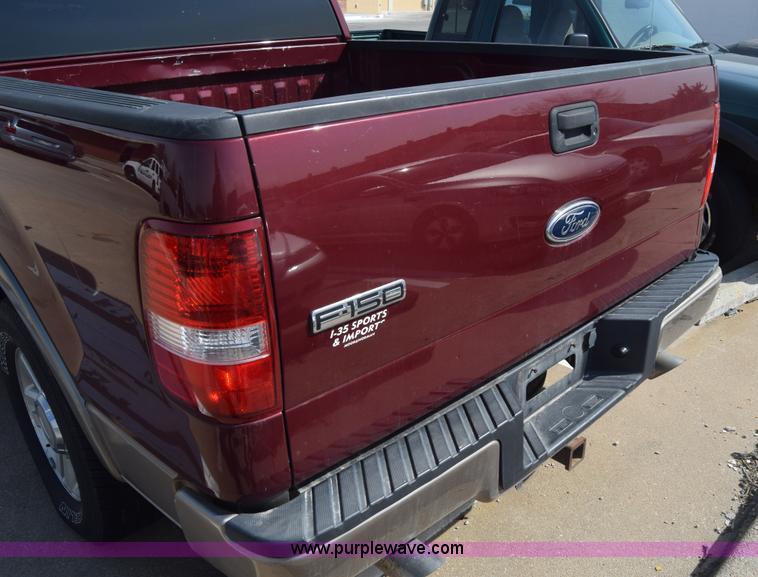 image for item K8524 2004 Ford F150 SuperCrew pickup truck