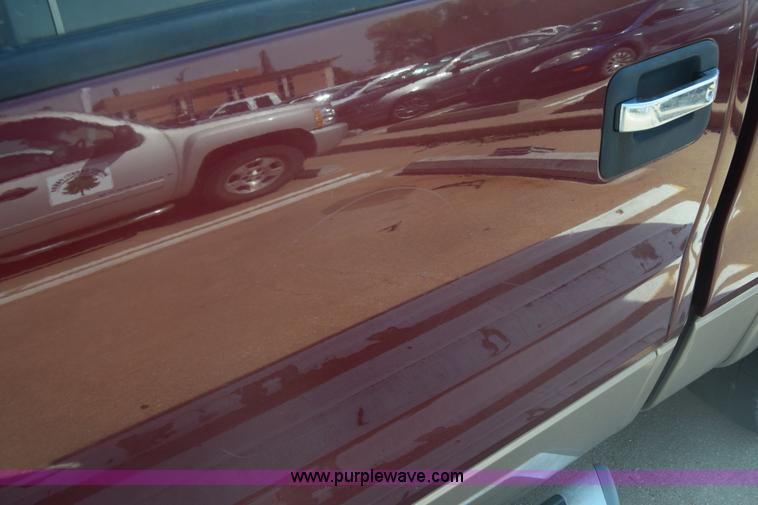 image for item K8524 2004 Ford F150 SuperCrew pickup truck