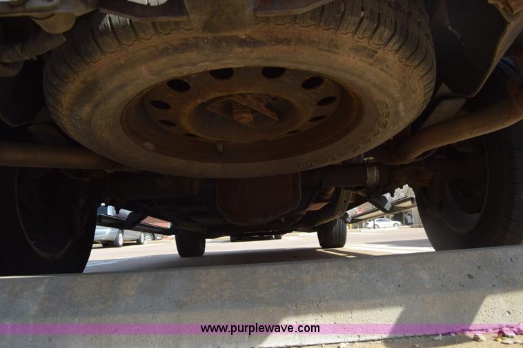 image for item K8524 2004 Ford F150 SuperCrew pickup truck