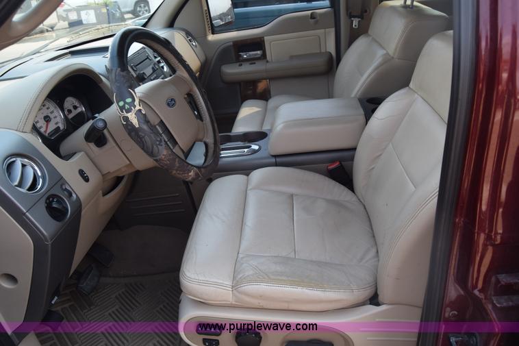 image for item K8524 2004 Ford F150 SuperCrew pickup truck