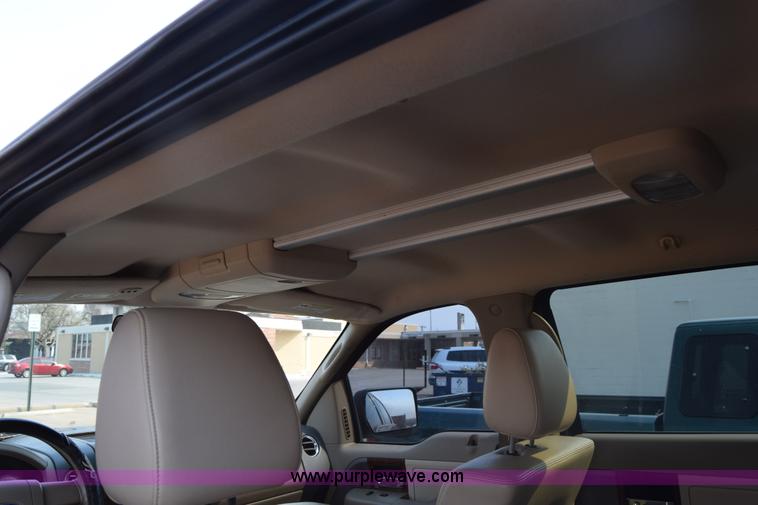 image for item K8524 2004 Ford F150 SuperCrew pickup truck