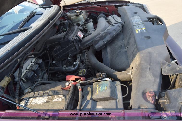 image for item K8524 2004 Ford F150 SuperCrew pickup truck