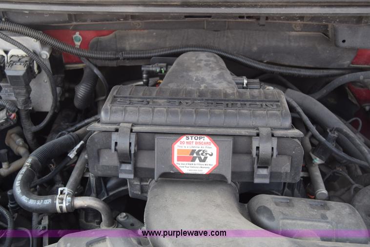 image for item K8524 2004 Ford F150 SuperCrew pickup truck