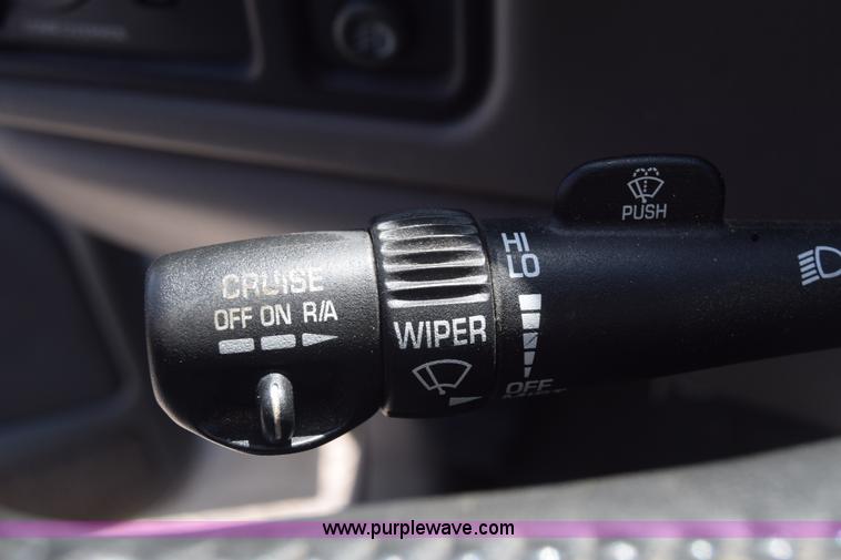 image for item K8579 2000 Chevrolet Silverado 1500 Ext. Cab pickup truck