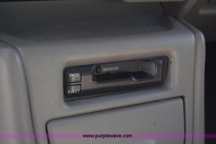 image for item K8579 2000 Chevrolet Silverado 1500 Ext. Cab pickup truck