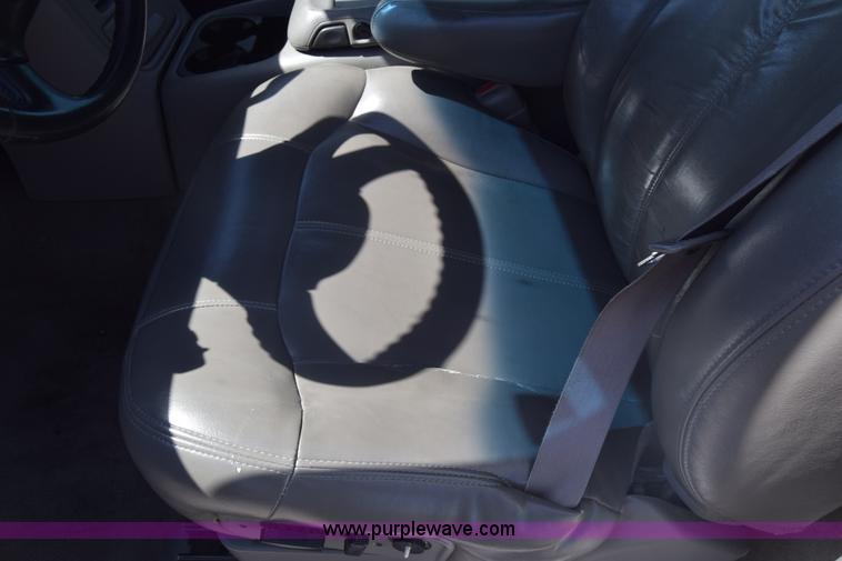 image for item K8579 2000 Chevrolet Silverado 1500 Ext. Cab pickup truck