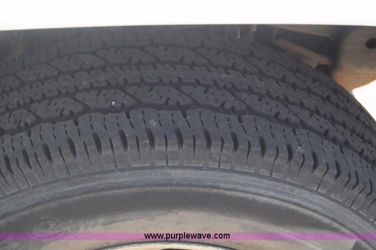 image for item K8579 2000 Chevrolet Silverado 1500 Ext. Cab pickup truck