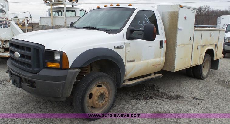 image for item L1313 2007 Ford F550 utility truck