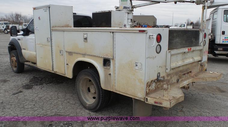image for item L1313 2007 Ford F550 utility truck