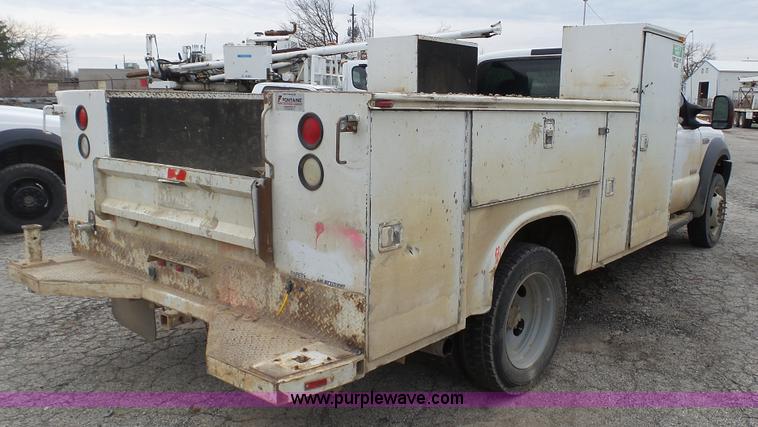 image for item L1313 2007 Ford F550 utility truck