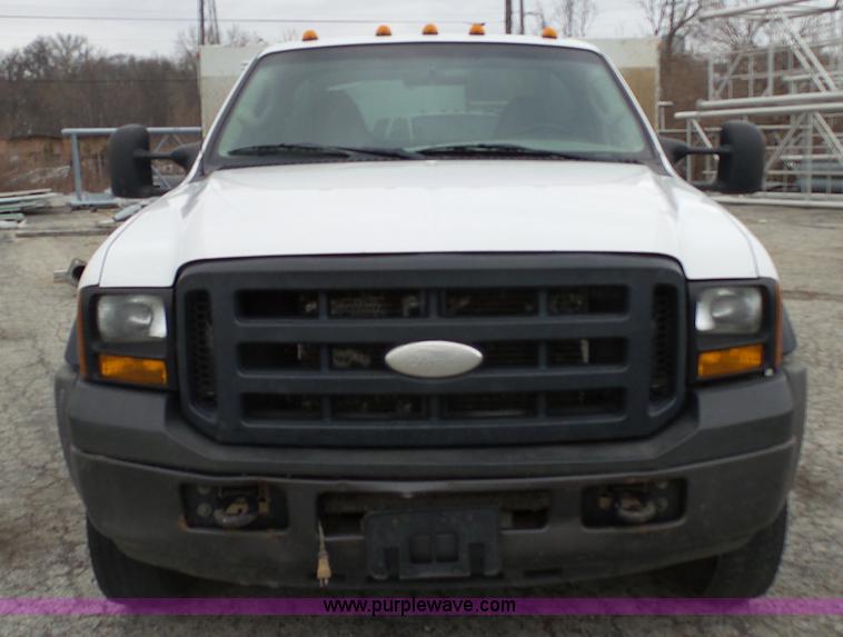 image for item L1313 2007 Ford F550 utility truck