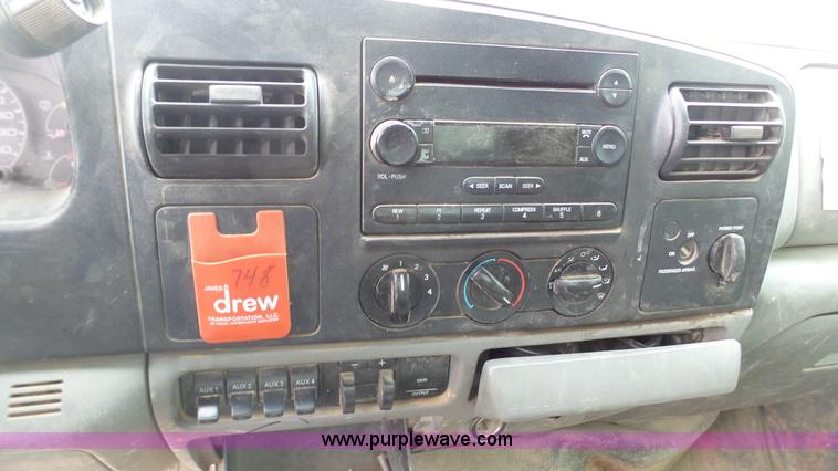 image for item L1313 2007 Ford F550 utility truck
